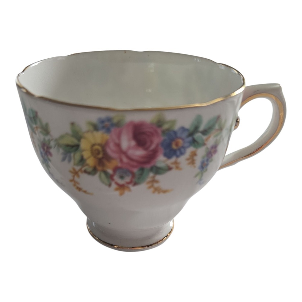 Vintage TUSCAN Bone China Tea Cup cottage Floral Pattern Made In England